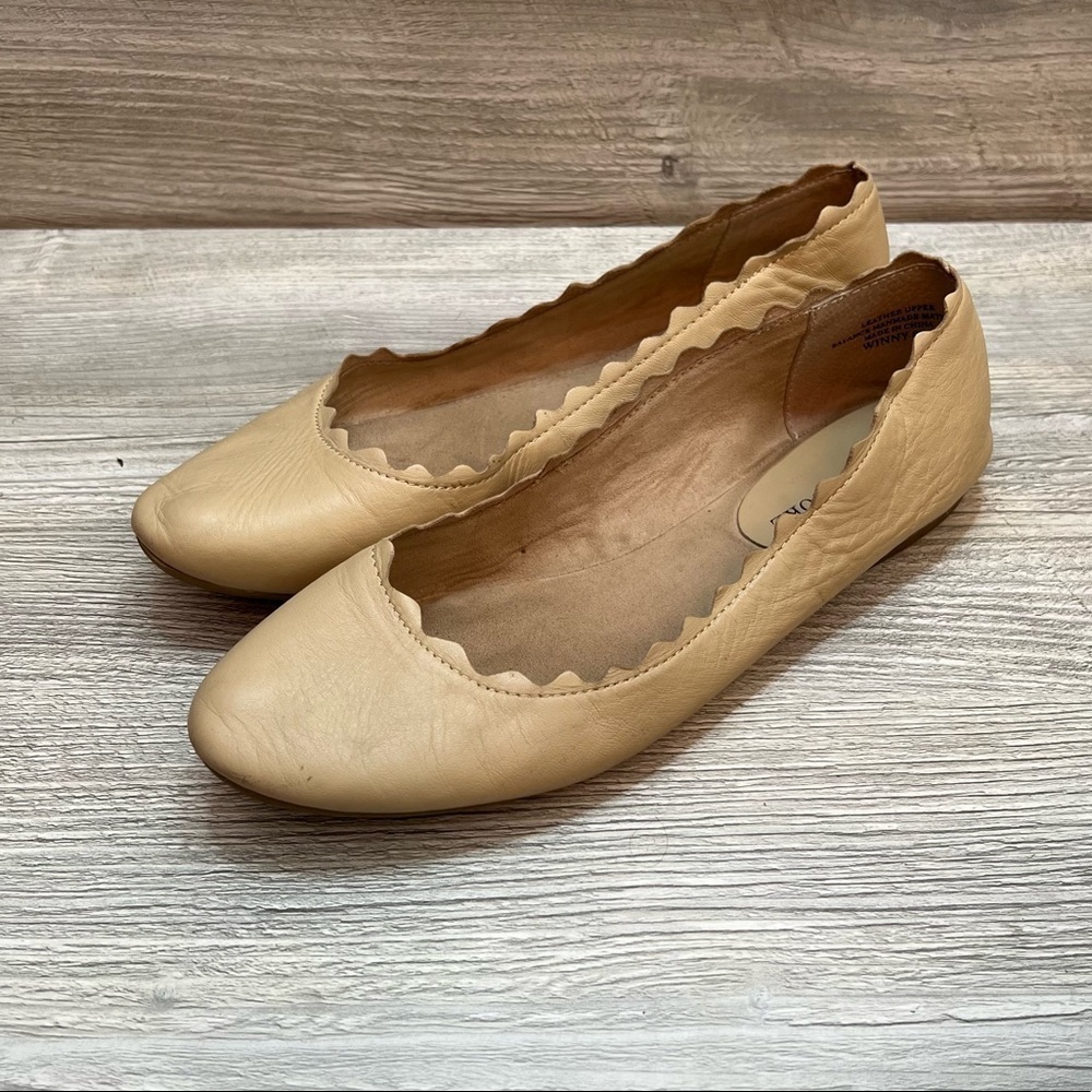 Woman’s Audrey Brooke Winny scalloped leather ballet flats in taupe beige sz 8.5 - Picture 2 of 10